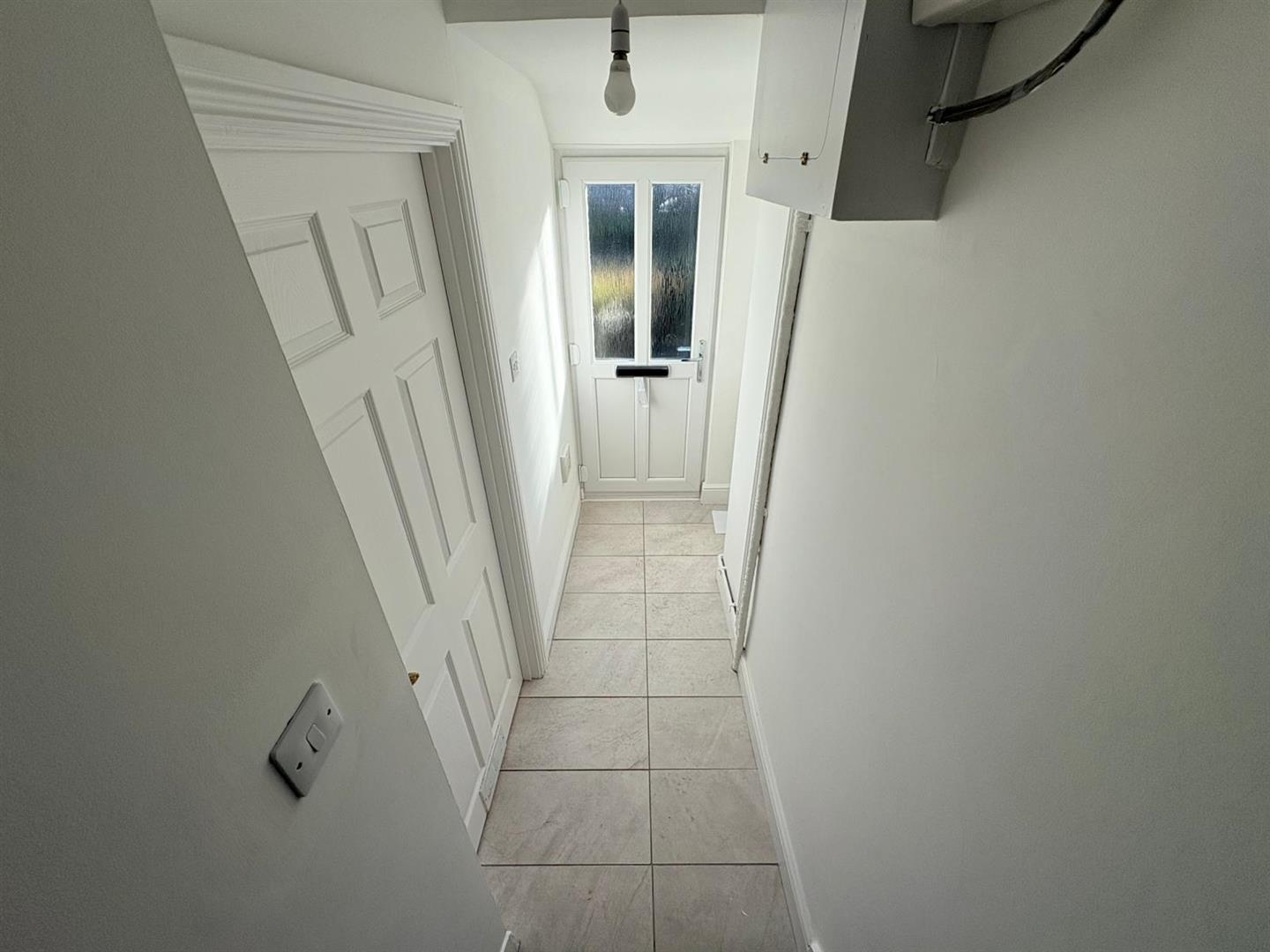 Vicarage Road, Morriston, Swansea, SA6 6DU